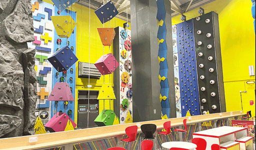 Fun climb is an entertaining activity for the whole family to enjoy at Leicester’s premier Fun Climb centre, Parklands Leisure Centre.  The new way to enjoy indoor climbing, not only is it a fun activity for both kids and adults, but a great way to get exercise too!