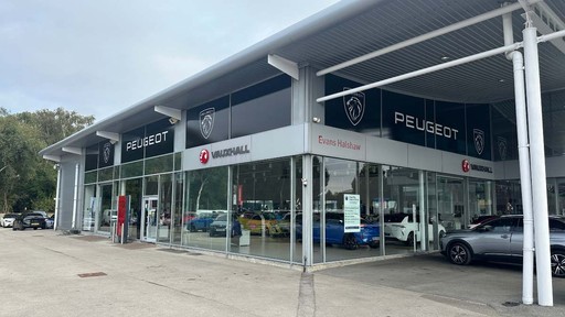 Evans Halshaw Peugeot Hull Dealership Exterior