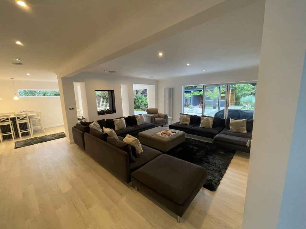 Kingston Contractors Sussex Ltd 10 Tamarisk Way, Littlehampton, BN16