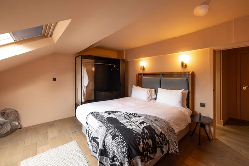 Bedroom : One-Bedroom-Suite-Duplex-With-Bath